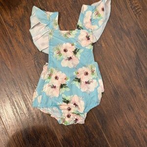 Baileys Blossoms romper NWT